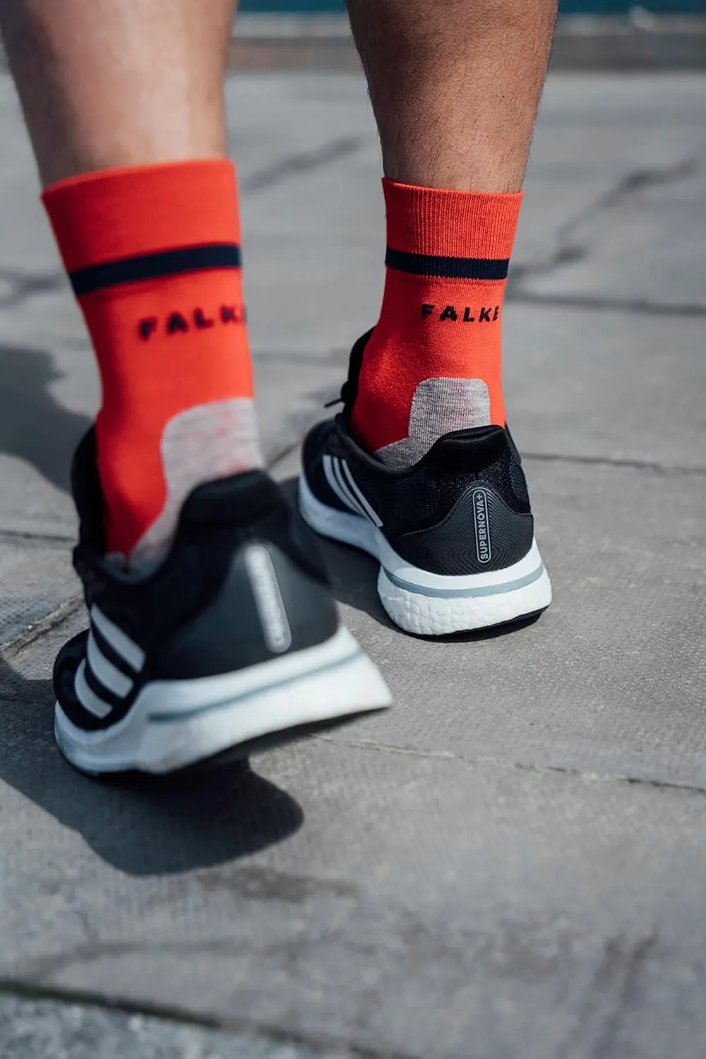 FALKE Men's RU4 Endurance Running Socks, Crew, Medium Cushion, Quick Dry, 1 Pair